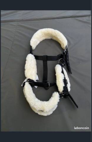 neuf licol taille 3 cheval moumoute mouton noir Equitat