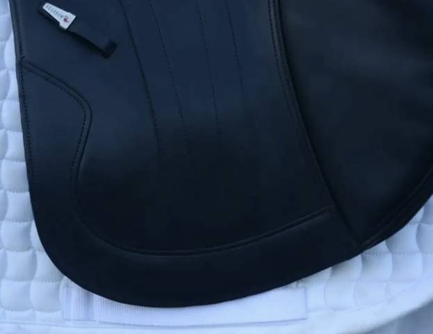 Selle EQUIPE en cuir noir