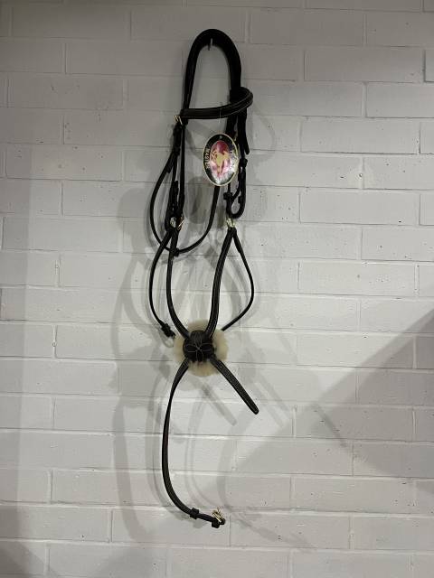 Bridon neuf filet bride cuir marron  muserolle crois&eacute;e 