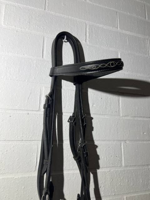 Filet bride bridon cheval muserolle crois&eacute;e  Tr&egrave;s bonne