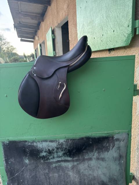 Selle Antares connexion 17,5 pouces 