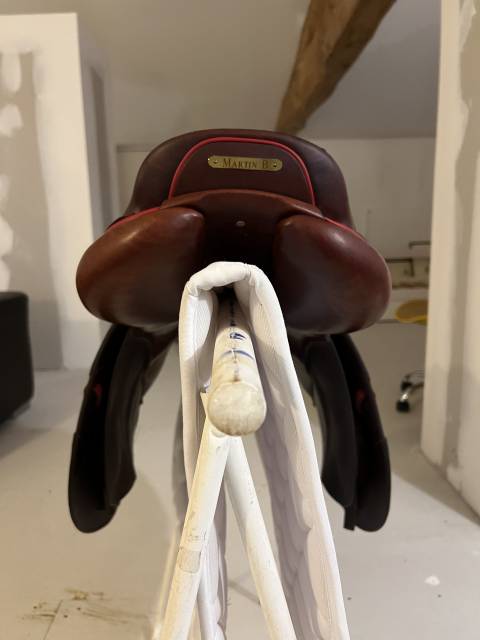 CWD - Selle Optim Close Contact 17''