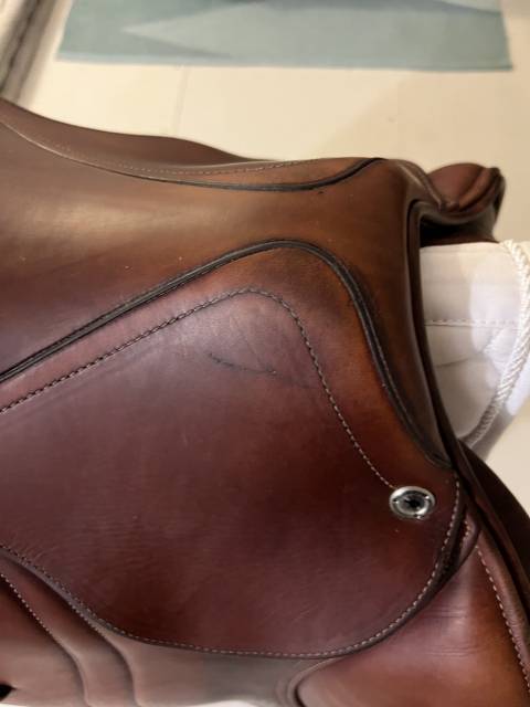 CWD - Selle Optim Close Contact 17''