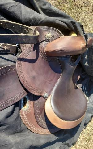 Selle western 15 pouces FQ