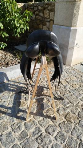 Selle de dressage Marjoman &ndash; Mod&egrave;le VERA D &ndash; 17,5"