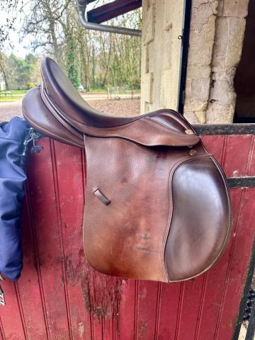 Selle prestige GP 17 pouces / arcade 35