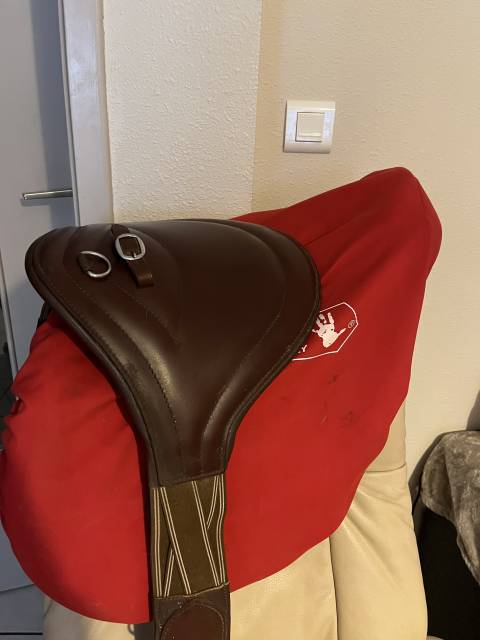 Selle &Eacute;QUIPE 17,5