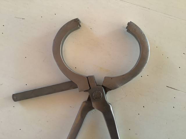 Pince &agrave; parer