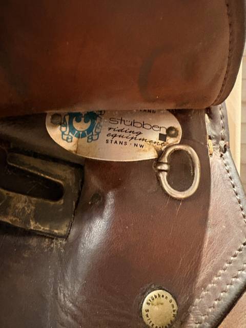 Selle Stubben 17.5 toute &eacute;quip&eacute;e