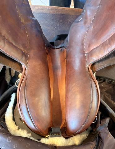 Selle Stubben 17.5 toute &eacute;quip&eacute;e