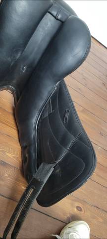 Selle de dressage Eric Thomas 