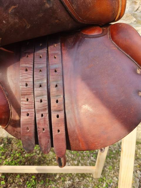 Selle Childeric 17' marron clair