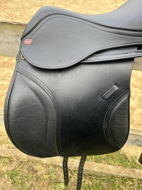 Selle Kent and Masters S-series Low Wither GP 17" Noire