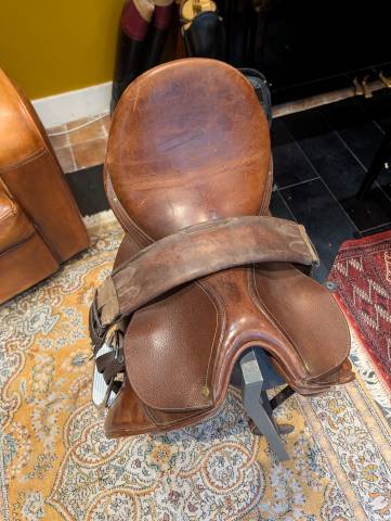 Selle de dressage Delgrange 18"