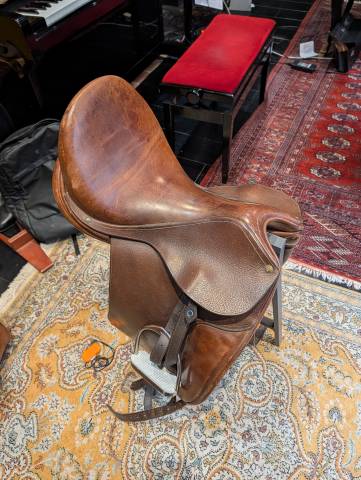 Selle de dressage Delgrange 18"