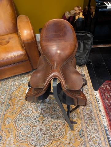 Selle de dressage Delgrange 18"
