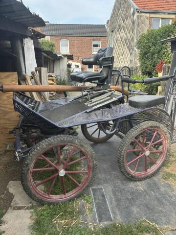 A vendre voiture d attelage 
