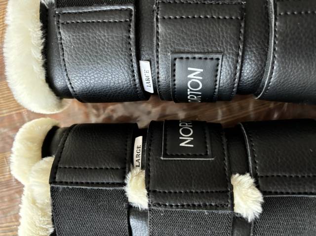 Vend gu&ecirc;tre de dressage moumoute norton taille L