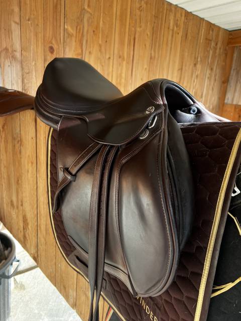 &Agrave; Saisir selle d&rsquo;obstacle PRESTIGE TOUTE &Eacute;QUIP&Eacute;E 