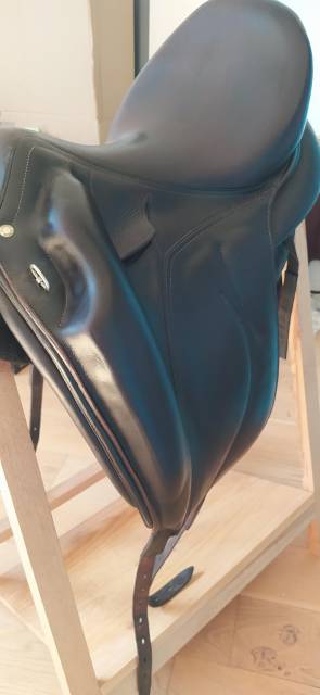 Selle dressage Media