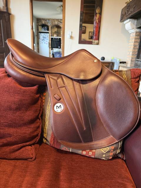 Selle Meyer doubl&eacute;e veau 17,5 &ndash; &Eacute;tat quasi neuf 