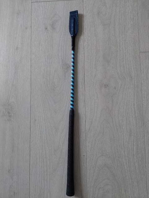 Cravache neuve en vuir62 cm ray&eacute;e 