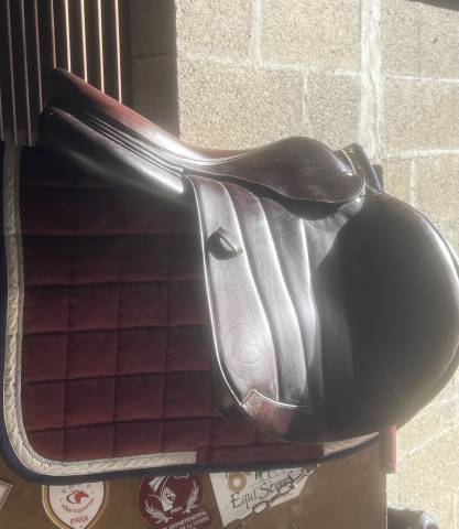 Selle Forestier SEOUL 2023 18&nbsp;pouces 