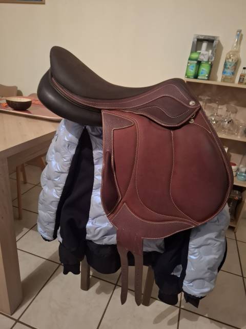 Selle devoucoux chiberta lab 18 pouces