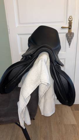 Selle Ikonic mod&egrave;le selle jumping doubl&eacute; veau