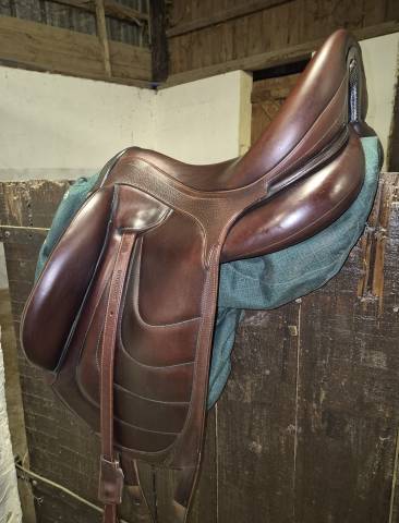 Selle de dressage devoucoux makila Harmonie S
