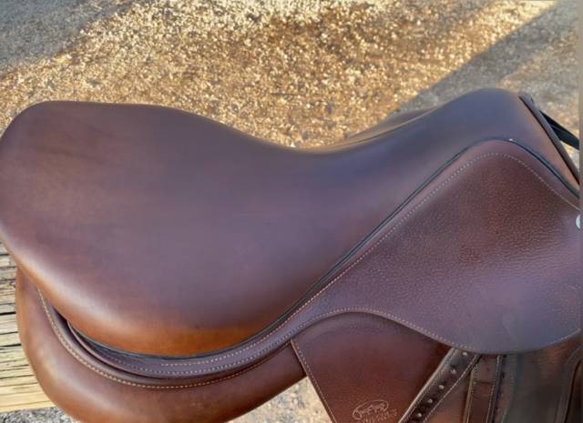 Selle obstacle Devoucoux   biarritz O 