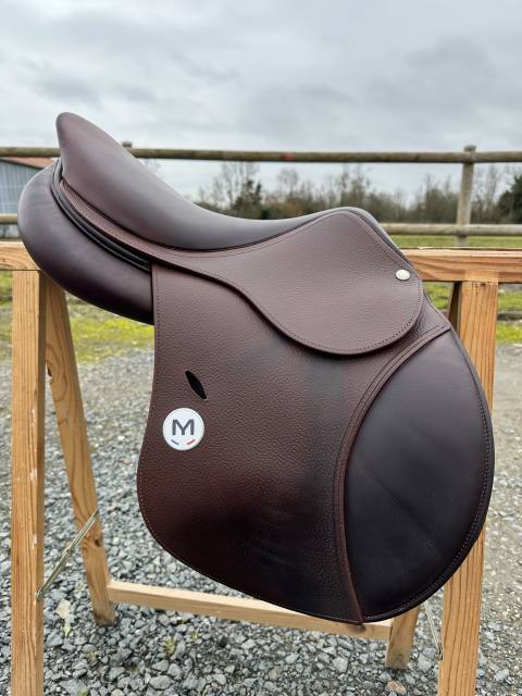 Selle meyer 16,5 pouces quartiers 1