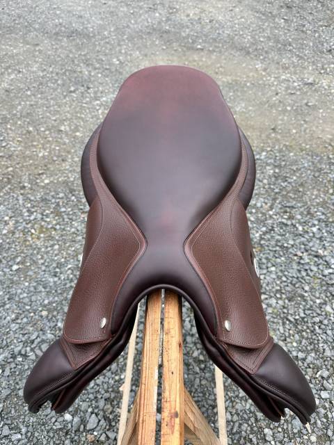 Selle meyer 16,5 pouces quartiers 1