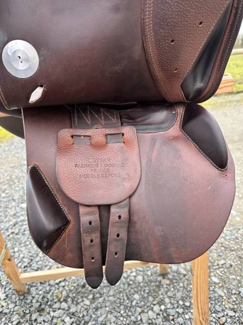 Selle meyer 16,5 pouces quartiers 1