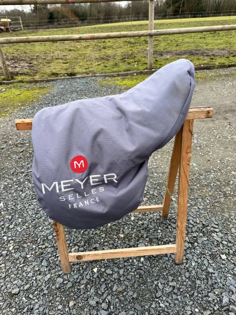 Selle meyer 16,5 pouces quartiers 1