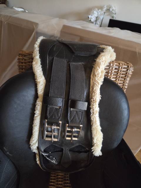 Selle Dressage DEVOUCOUX MAKILA S 17.5