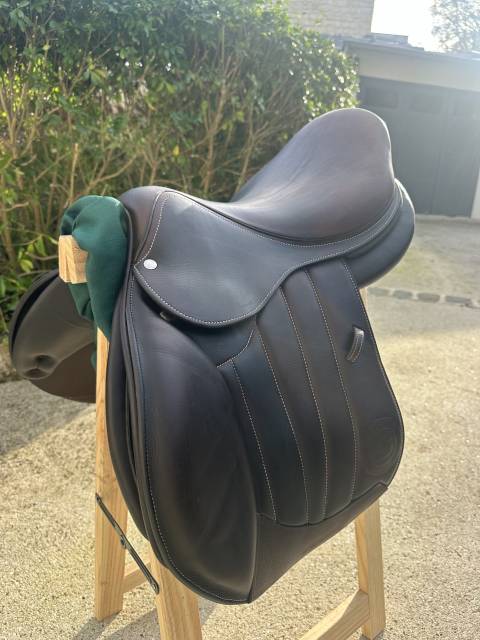 Selle d&rsquo;obstacle forestier taille 17, septembre 2023