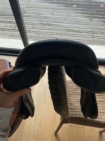 SELLE FORESTIER MODELE SEOUL 17 POUCES