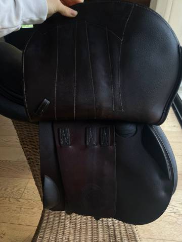 SELLE FORESTIER MODELE SEOUL 17 POUCES