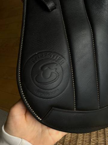 SELLE FORESTIER MODELE SEOUL 17 POUCES