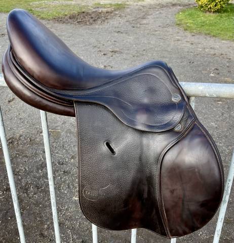 Selle d'obstacle Fran&ccedil;ois Tanguy 17"