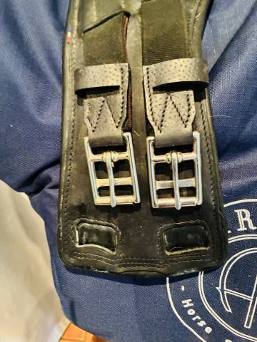 Selle Arion Dressage taille 17&rdquo; full cuir SWAROVSKI 