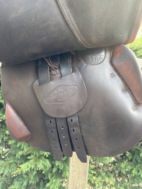 Selle Henri de Rivel 17,5 pouces, si&egrave;ge semi creux