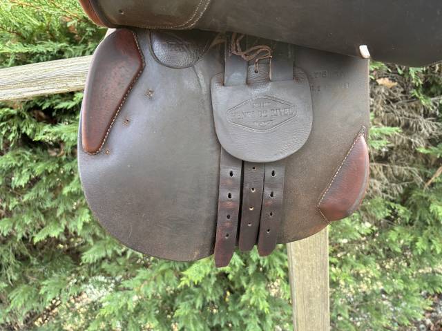Selle Henri de Rivel 17,5 pouces, si&egrave;ge semi creux