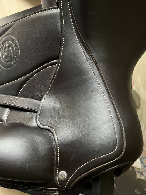 Selle dressage Forestier AACHEN 17,5 buffle