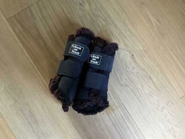 Gu&ecirc;tres back on track noires 