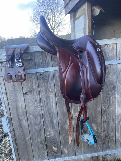 Selle Devoucoux Makila Lab Havane &ndash; &eacute;tat quasi neuf