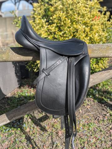 Selle dressage Eric Thomas - Mod&egrave;le Madrid (17)