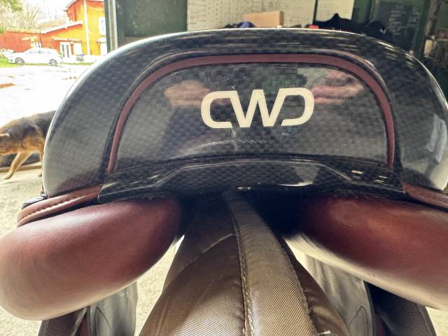 Selle CWD 17p magnifique &eacute;tat 