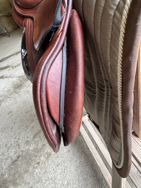 Selle CWD 17p magnifique &eacute;tat 